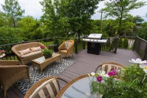 Tdeck with furniture and grillufboard - 20150604_Leawood_KS_Mullen_09